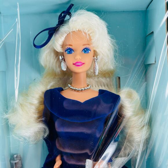 Winter Velvet Avon Exclusive Special Edition Mattel Barbie Doll - NRFB/NIB - Picture 2 of 15